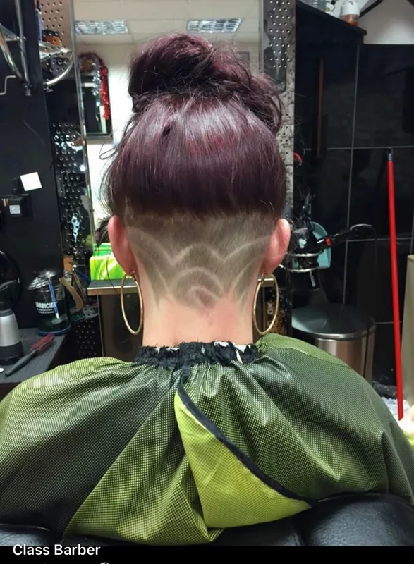 Class barber female undercut